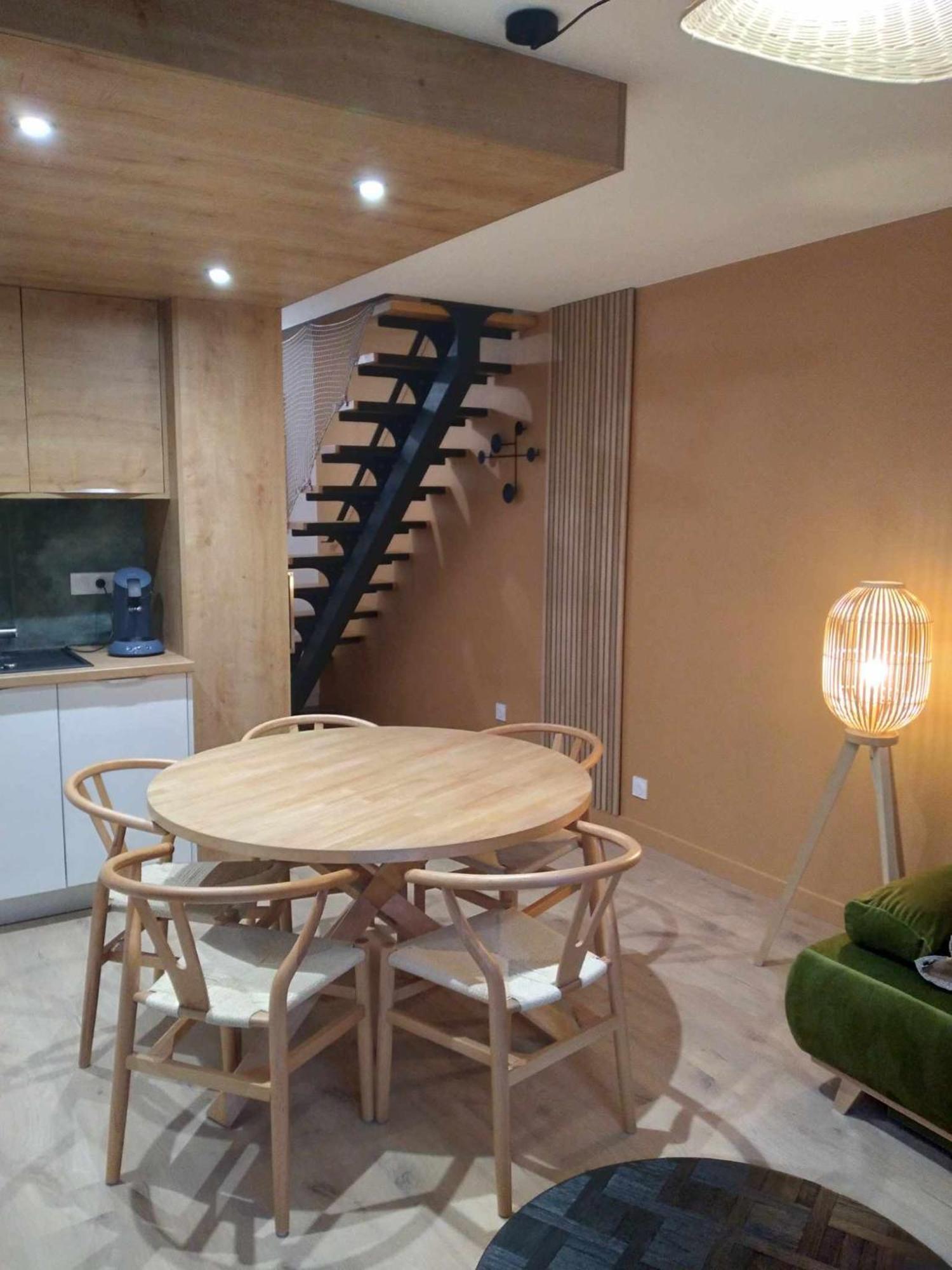 Duplex Lumineux - 40M2 - 2 Chambres - Balcon Terrasse - Parking - Entierement Renove En Mai 2024 โกเตอเรต์ ภายนอก รูปภาพ